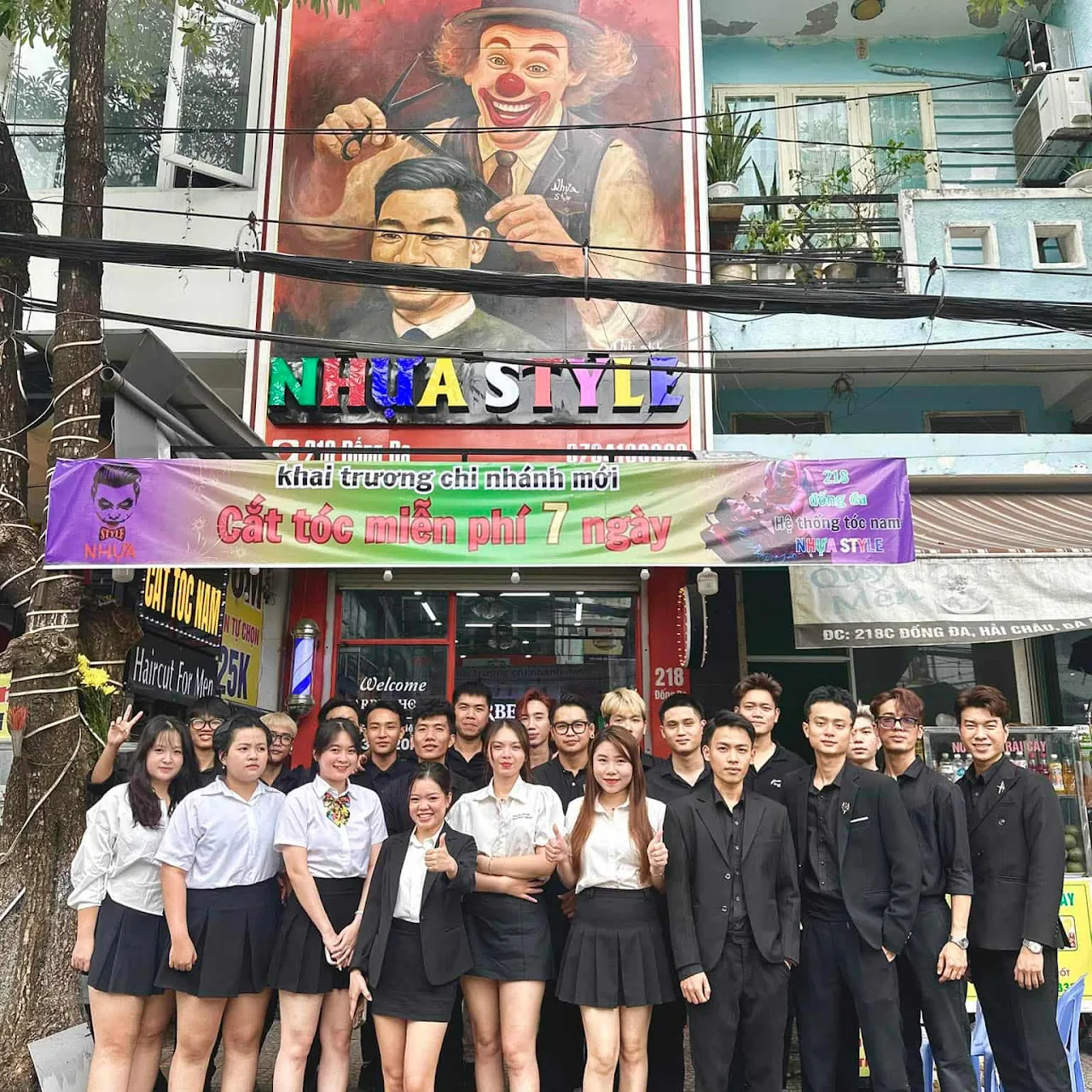 Đội ngũ tại cửa hàng