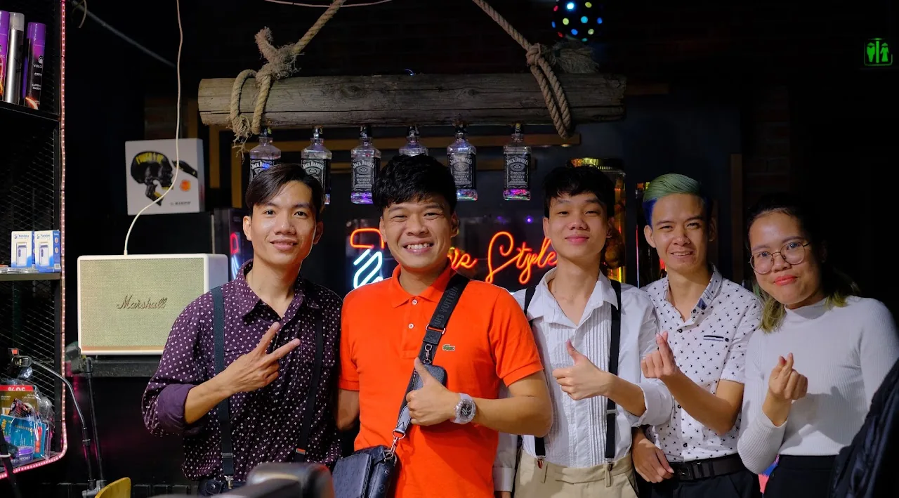 Đội ngũ Nhựa Style